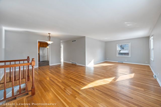 1028 Douglas Avenue, Naperville, IL 60540