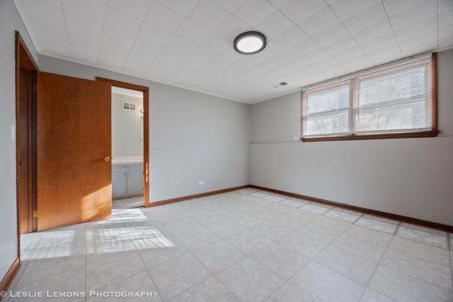 1028 Douglas Avenue, Naperville, IL 60540