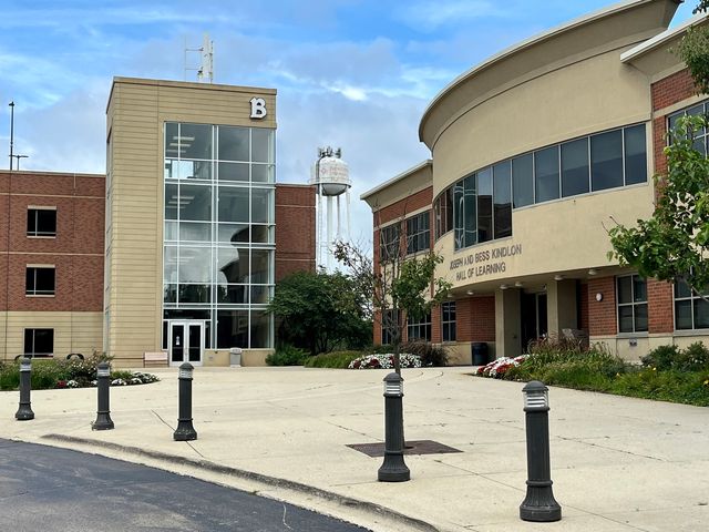 1028 Douglas Avenue, Naperville, IL 60540