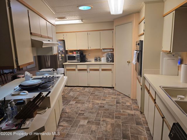 14372 Sandhurst Street, Brooksville, FL 34613
