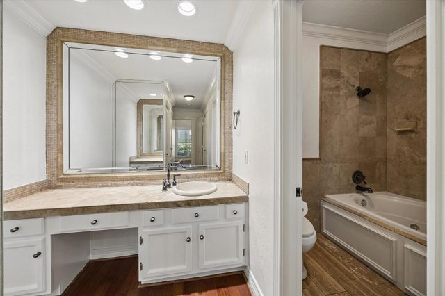 11711 Memorial Drive 515, Houston, TX 77024