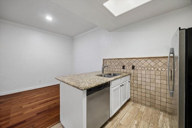 11711 Memorial Drive 515, Houston, TX 77024