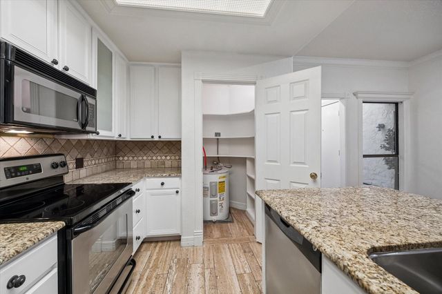 11711 Memorial Drive 515, Houston, TX 77024