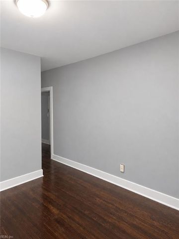 37 Sycamore AVE, Newport News, VA 23605