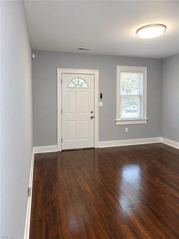 37 Sycamore AVE, Newport News, VA 23605