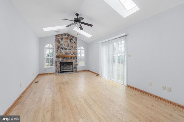 13 BREARLY DR, Sicklerville, NJ 08081
