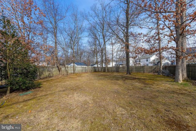 13 BREARLY DR, Sicklerville, NJ 08081
