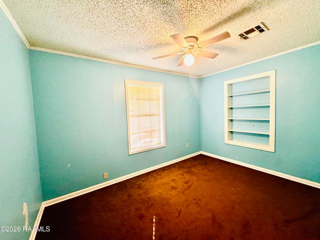 325 Avenue Of The Acadians, Opelousas, LA 70570
