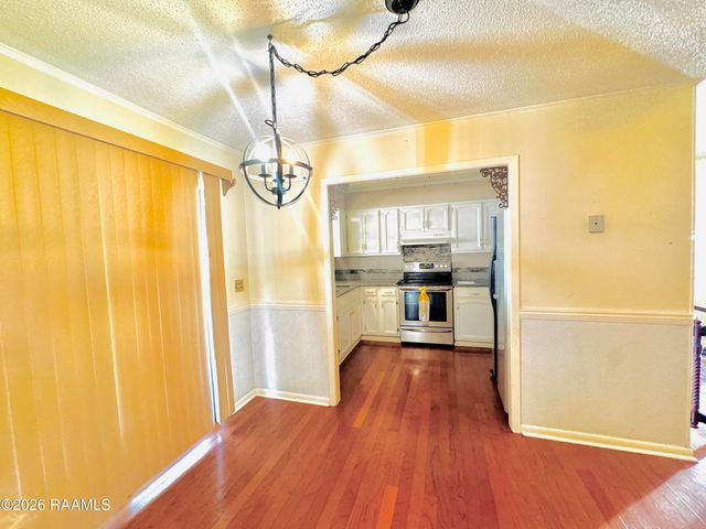 325 Avenue Of The Acadians, Opelousas, LA 70570