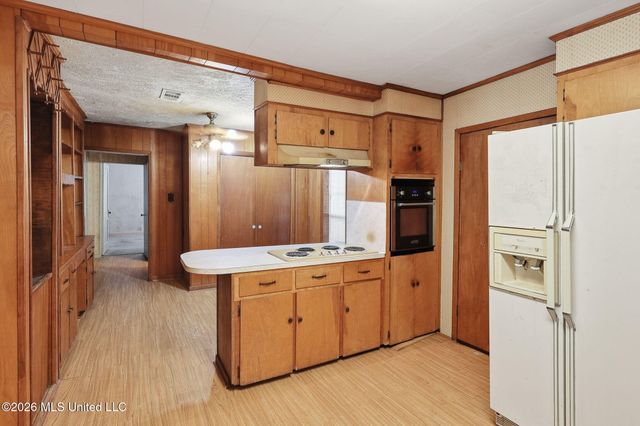 3887 Forest Hill Road, Jackson, MS 39212