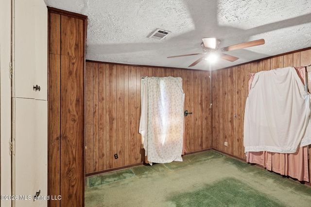 3887 Forest Hill Road, Jackson, MS 39212