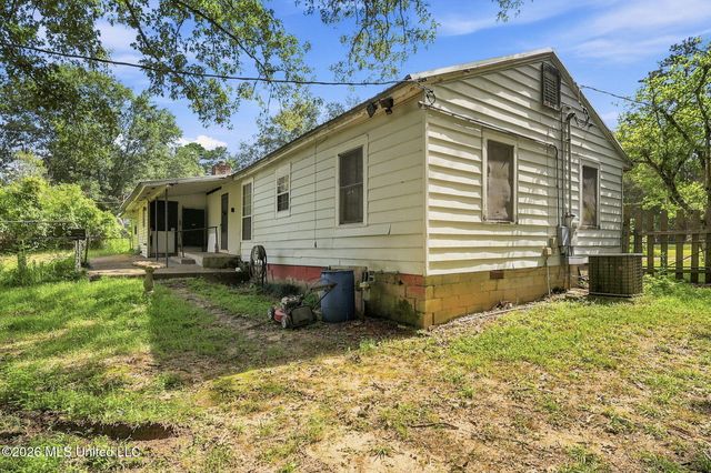 3887 Forest Hill Road, Jackson, MS 39212