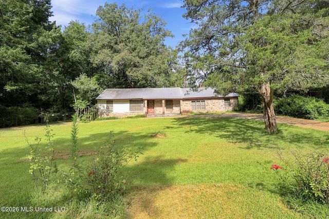 3887 Forest Hill Road, Jackson, MS 39212