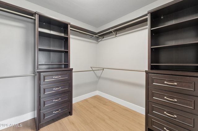 6107 N 87TH Place, Scottsdale, AZ 85250