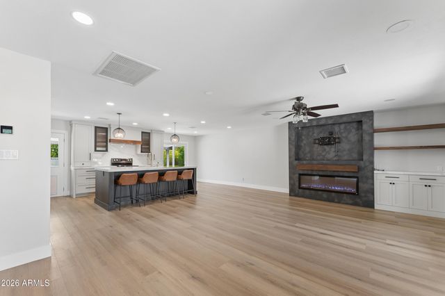 6107 N 87TH Place, Scottsdale, AZ 85250