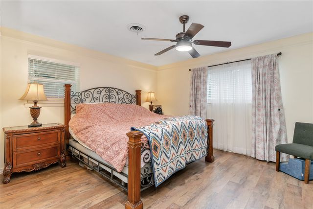 1328 Brookside Drive, Hurst, TX 76053