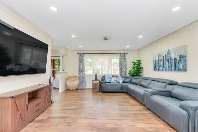 1328 Brookside Drive, Hurst, TX 76053