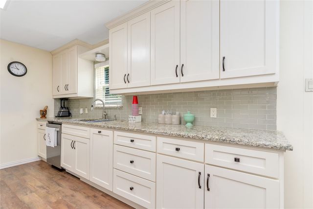 1328 Brookside Drive, Hurst, TX 76053