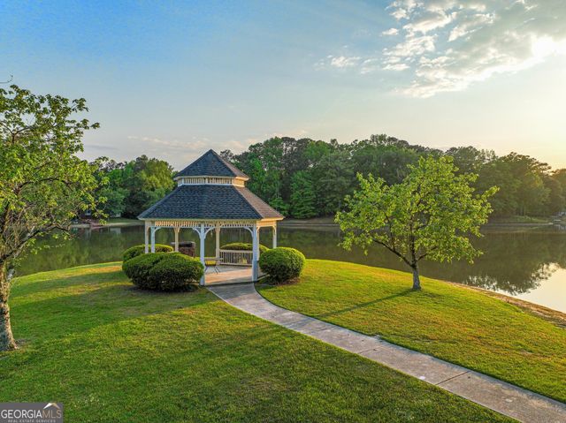 285 Pendleton Trail, Tyrone, GA 30290