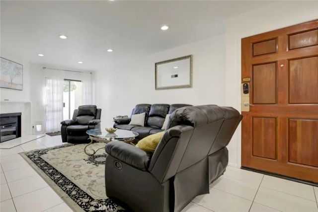 424 Oak 128, Glendale, CA 91204