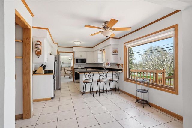 531 Lookout DRIVE, Pewaukee, WI 53072