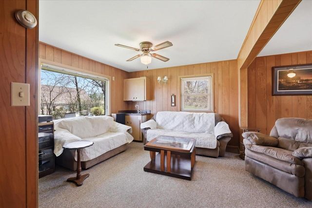 531 Lookout DRIVE, Pewaukee, WI 53072