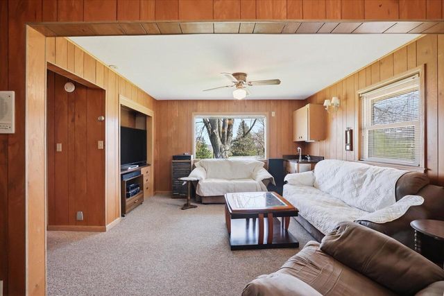 531 Lookout DRIVE, Pewaukee, WI 53072
