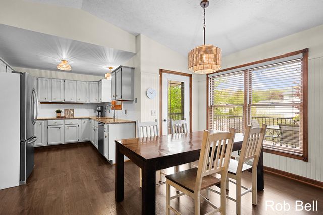 7474 Woodside Drive, Hudsonville, MI 49426
