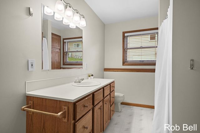 7474 Woodside Drive, Hudsonville, MI 49426