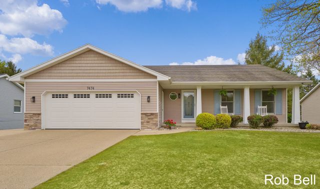 7474 Woodside Drive, Hudsonville, MI 49426