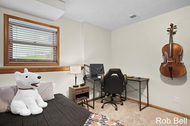 7474 Woodside Drive, Hudsonville, MI 49426
