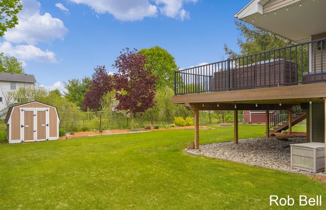 7474 Woodside Drive, Hudsonville, MI 49426