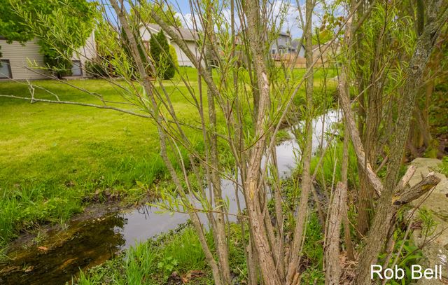 7474 Woodside Drive, Hudsonville, MI 49426