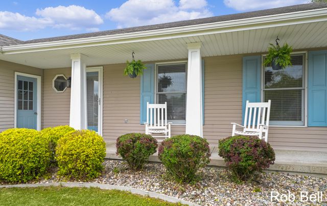 7474 Woodside Drive, Hudsonville, MI 49426