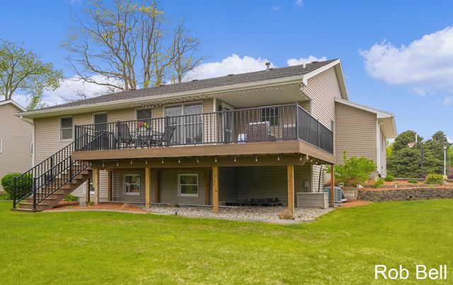 7474 Woodside Drive, Hudsonville, MI 49426