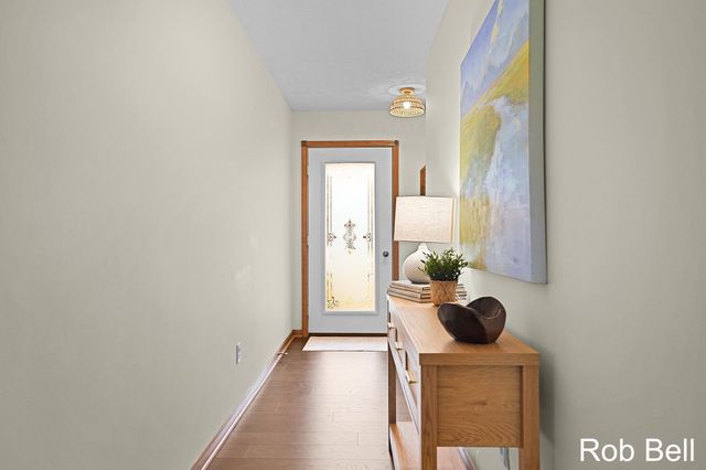 7474 Woodside Drive, Hudsonville, MI 49426