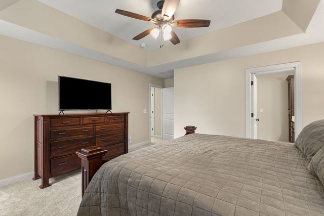 6151 Spring Circle, Davenport, IA 52807