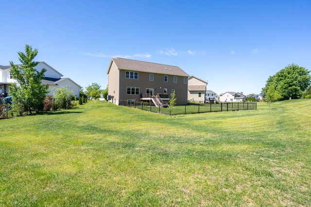 6151 Spring Circle, Davenport, IA 52807