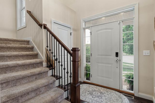 6151 Spring Circle, Davenport, IA 52807