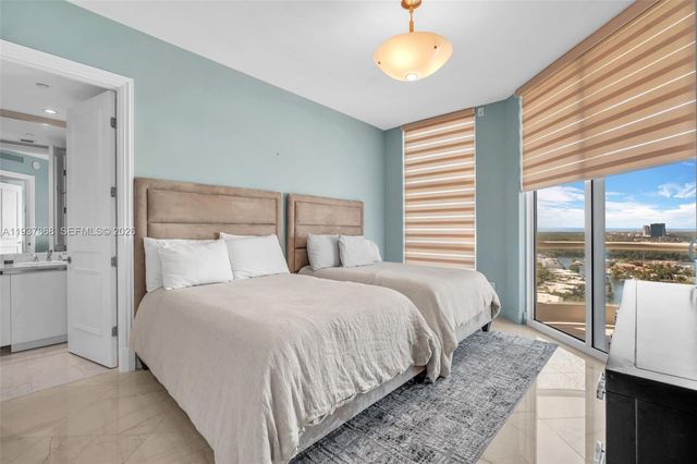 16051 Collins Avenue 2001, Sunny Isles Beach, FL 33160