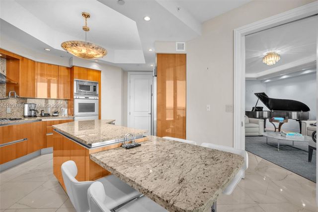 16051 Collins Avenue 2001, Sunny Isles Beach, FL 33160