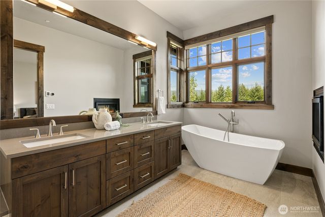 261 Cabin Trail Drive, Cle Elum, WA 98922