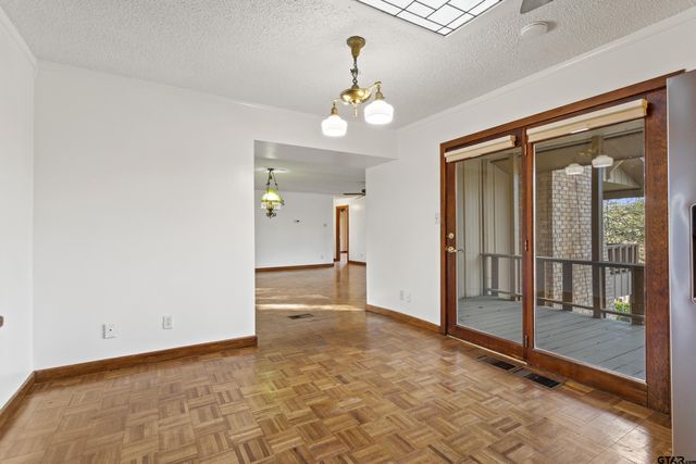 229 Hideaway Central Ln, Hideaway, TX 75771