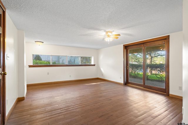 229 Hideaway Central Ln, Hideaway, TX 75771