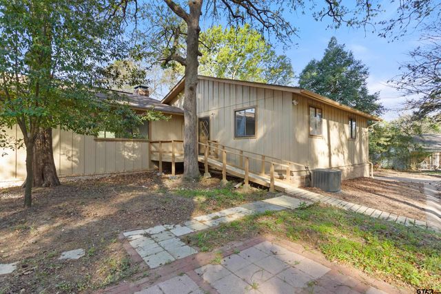 229 Hideaway Central Ln, Hideaway, TX 75771