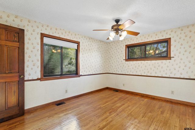 229 Hideaway Central Ln, Hideaway, TX 75771