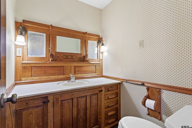 229 Hideaway Central Ln, Hideaway, TX 75771