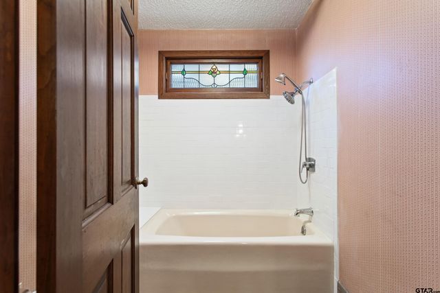 229 Hideaway Central Ln, Hideaway, TX 75771