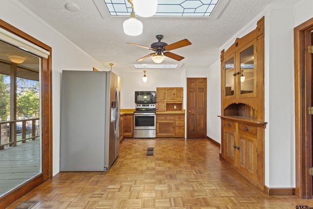 229 Hideaway Central Ln, Hideaway, TX 75771