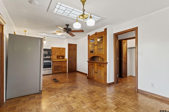 229 Hideaway Central Ln, Hideaway, TX 75771